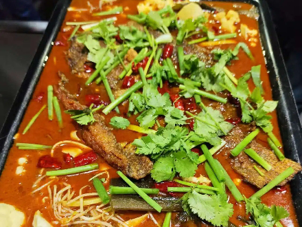 风味烤鱼，份量大大，味美鲜嫩